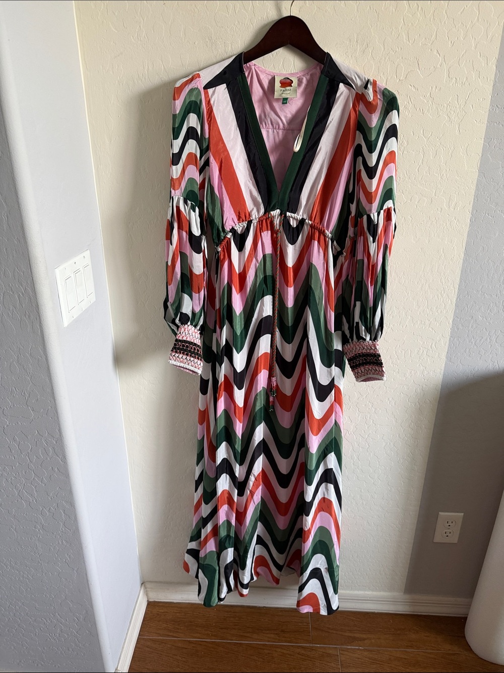 FARM Rio Wave Gradient Maxi Dress- size XS - Picture 3 of 5